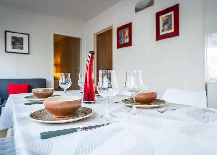 Hall Et Parking Prive Апартаменты *