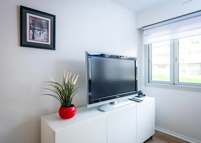 Hall Et Parking Prive Апартаменты