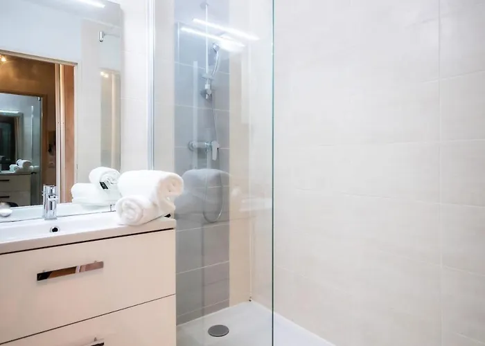 Hall Et Parking Prive * Руан